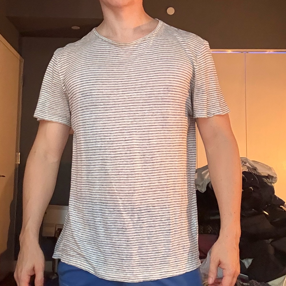 Stitch Note Linen Gray Striped Short Sleeve Crew Neck Tee